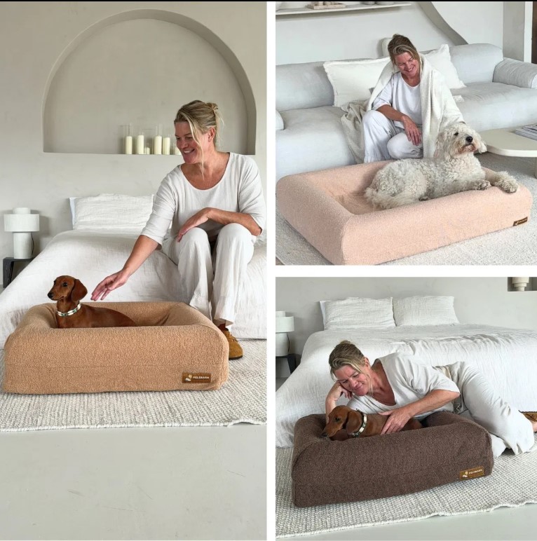 A Pelsbarn sofa-style dog bed with raised cushioned edges